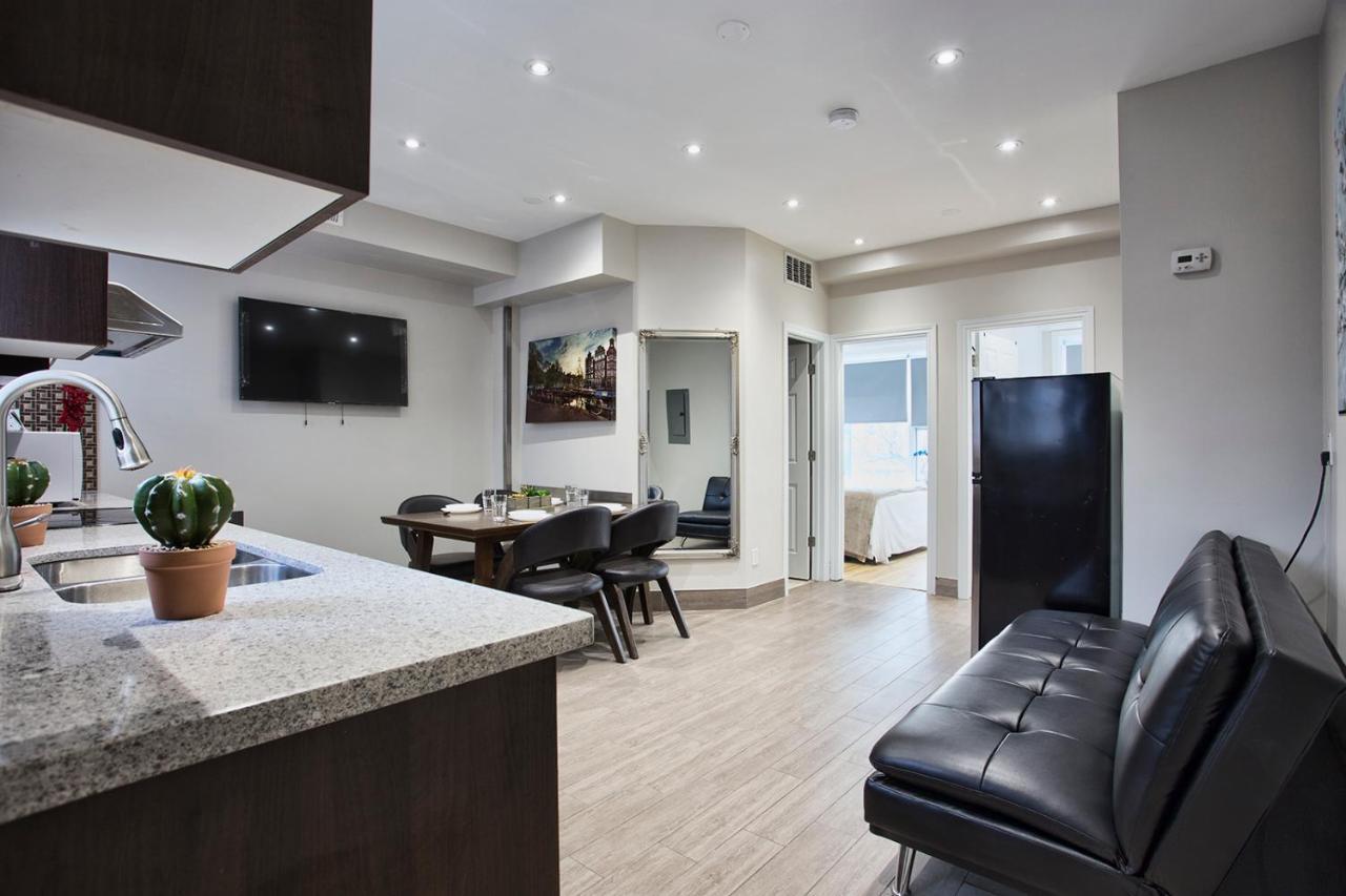 Toronto Rooms And Suites ภายนอก รูปภาพ