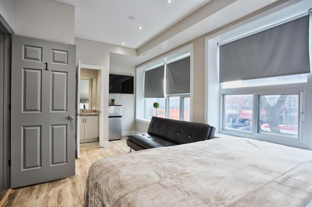 Toronto Rooms And Suites ภายนอก รูปภาพ