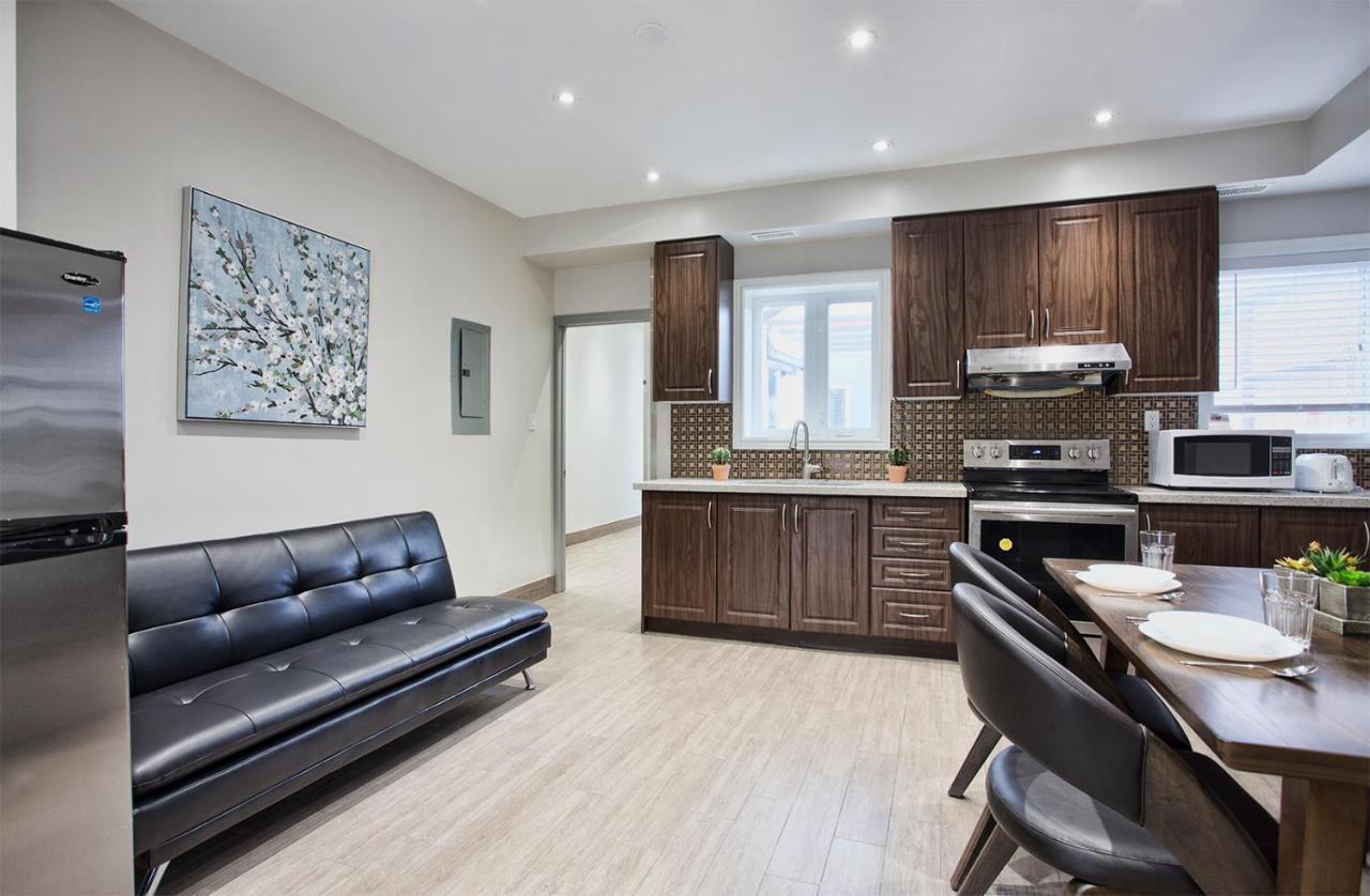 Toronto Rooms And Suites ภายนอก รูปภาพ