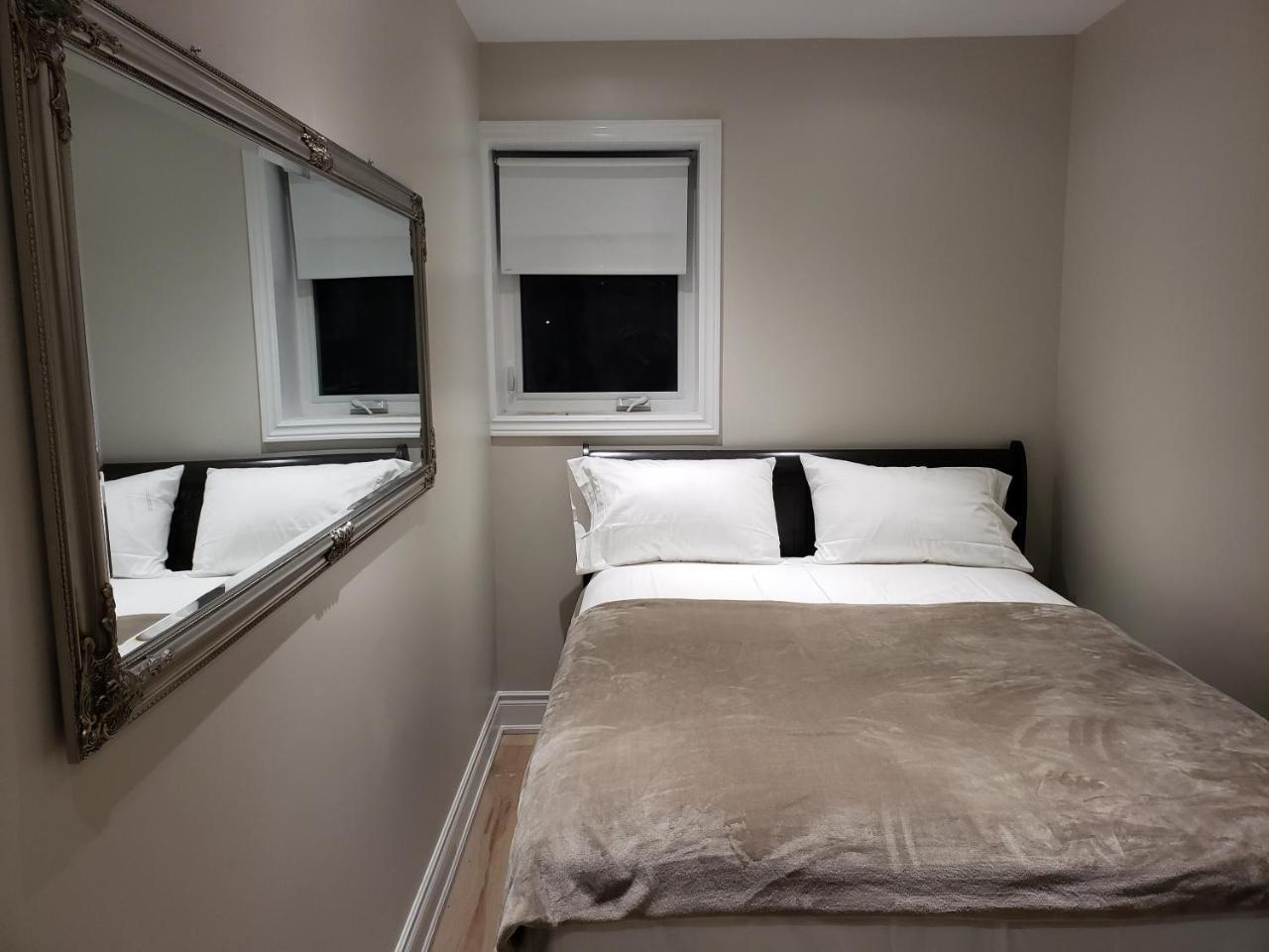 Toronto Rooms And Suites ภายนอก รูปภาพ