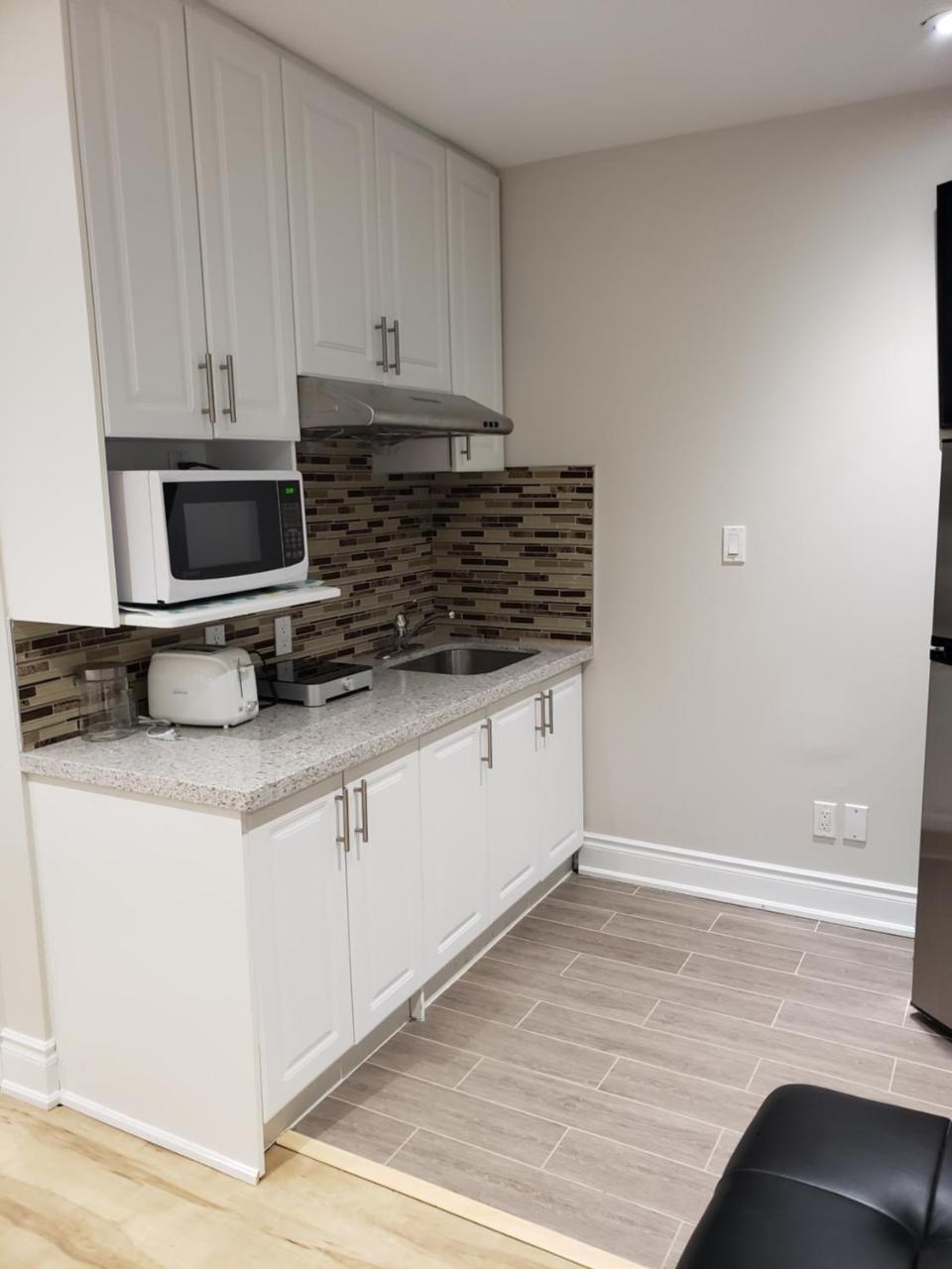 Toronto Rooms And Suites ภายนอก รูปภาพ