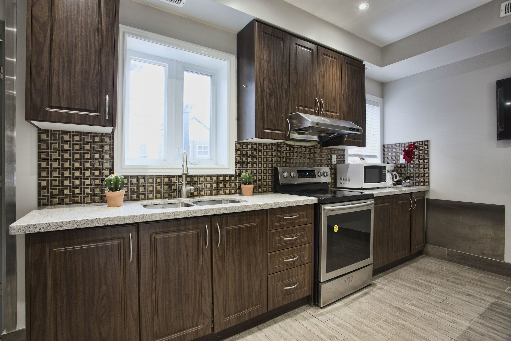 Toronto Rooms And Suites ภายนอก รูปภาพ